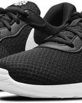 Nike Tanjun