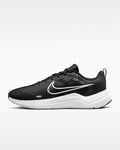 Nike Downshifter 12 nere e bianche, scarpe da running per la corsa su strada